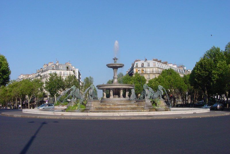 File:Place Félix-Éboué.jpg