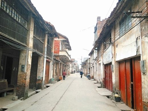 File:Qianjiang ancient street.jpg