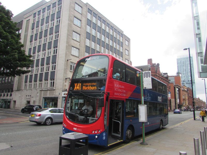 File:Red Express X41 at Deansgate, Manchester.jpg