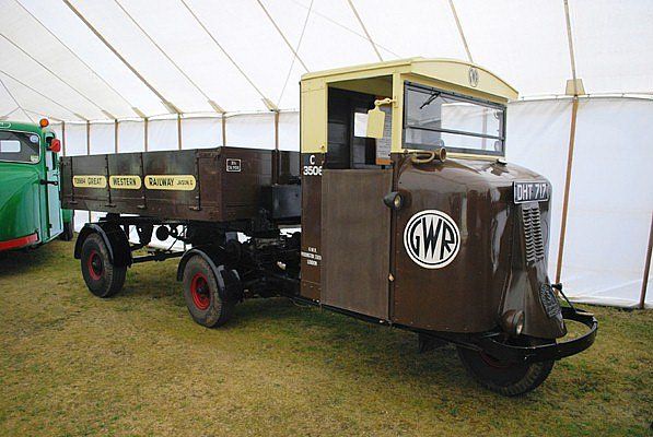 File:Scammell 3-wheeled lorry (6837212301).jpg