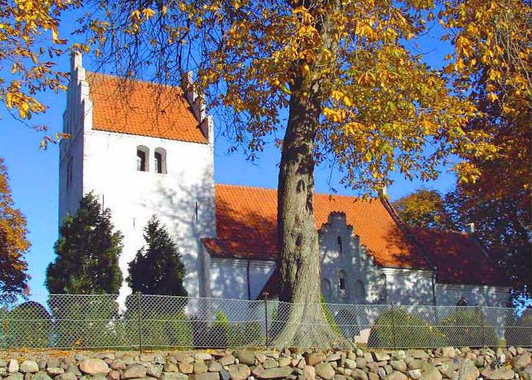 File:04-10-27-a3-copie 2 Bavelse kirke (Næstved).jpg