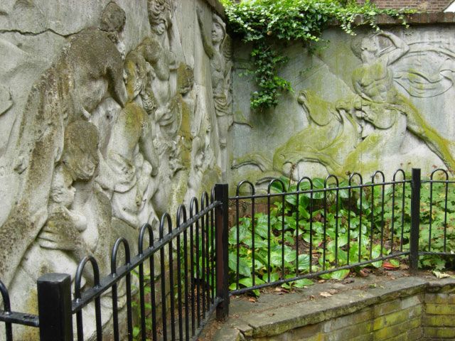 File:Musgrave Watson frieze in Battishill Gardens.jpg