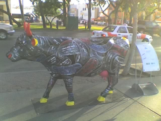 File:Cow parade TIJ 5.jpg