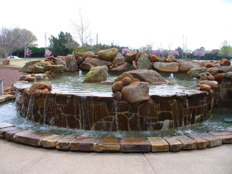 File:Fountain, Oklahoma History Center.jpg