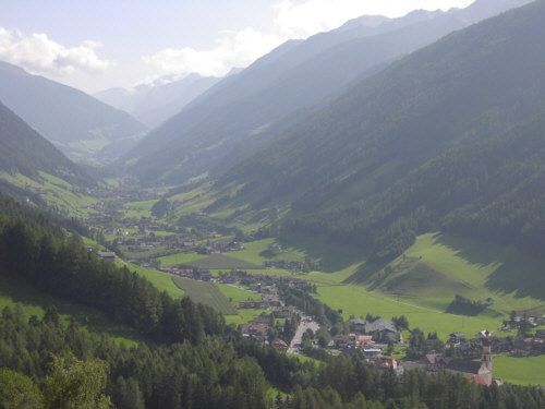 File:Ahrntal.jpg