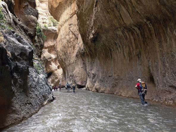 File:Hiking in Mgoun Canyon.jpg