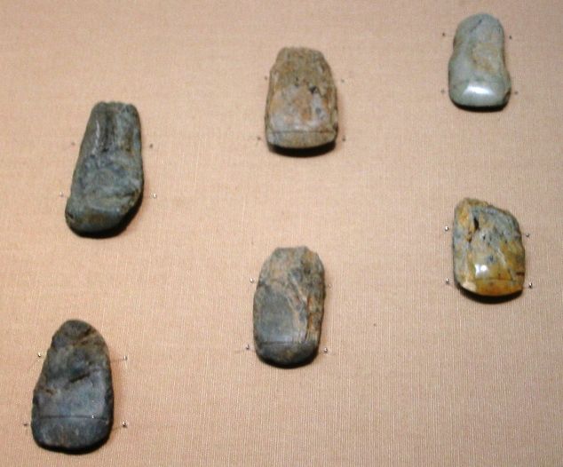 File:JapanesePolishedStoneAxes.JPG