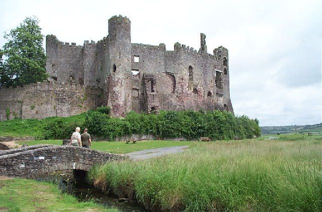 File:Laugharne Castle.jpg