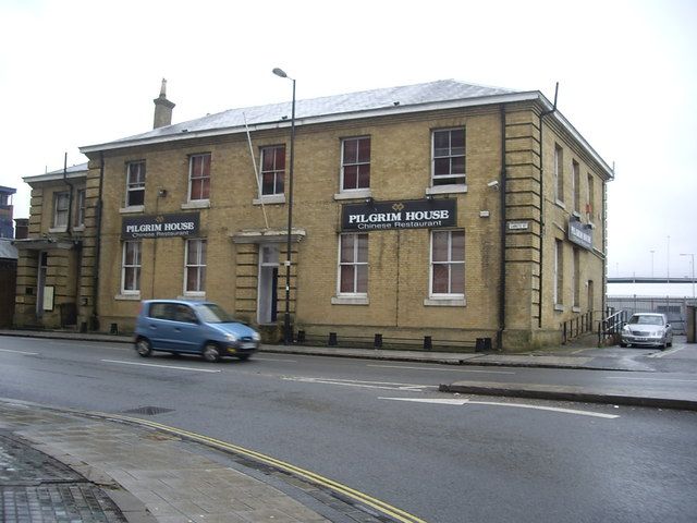 File:Pilgrim House - geograph.org.uk - 1722383.jpg