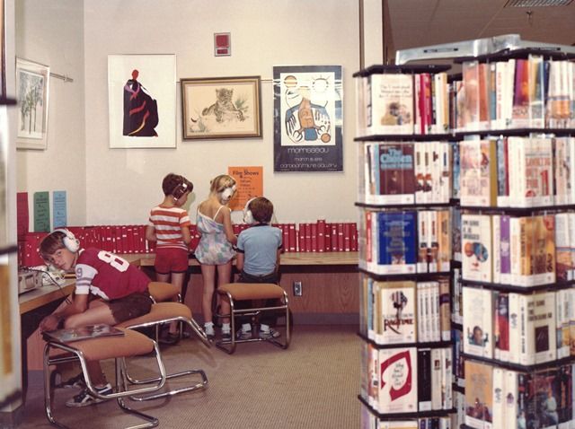 File:Brookdale Library 1980.jpg