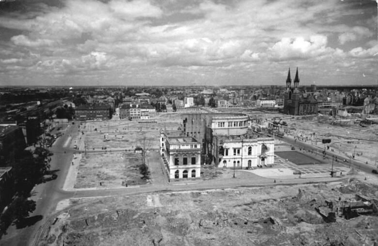 File:Bundesarchiv Bild 183-08718-0004, Magdeburg, Ruine Stadttheater.jpg