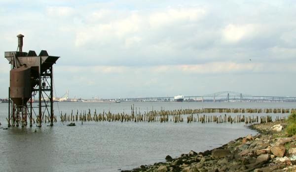 File:Decayed pier remnant.JPG