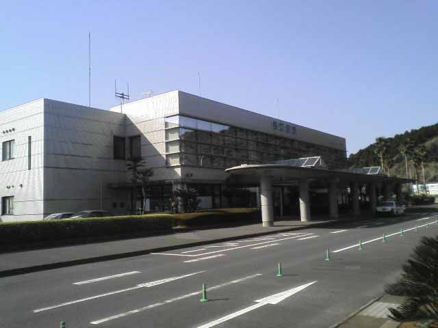 File:Gotoh fukue airport.jpg