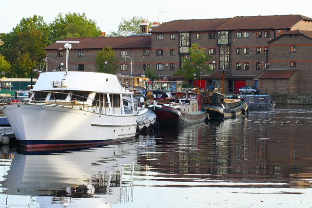 File:Landons close from poplar marina.jpg