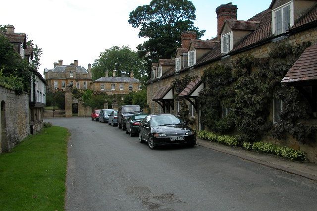 File:Overbury Court - geograph.org.uk - 43246.jpg