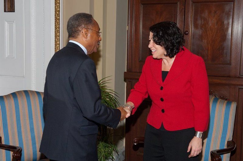 File:Roland Burris meets with Sonia Sotomayor.jpg