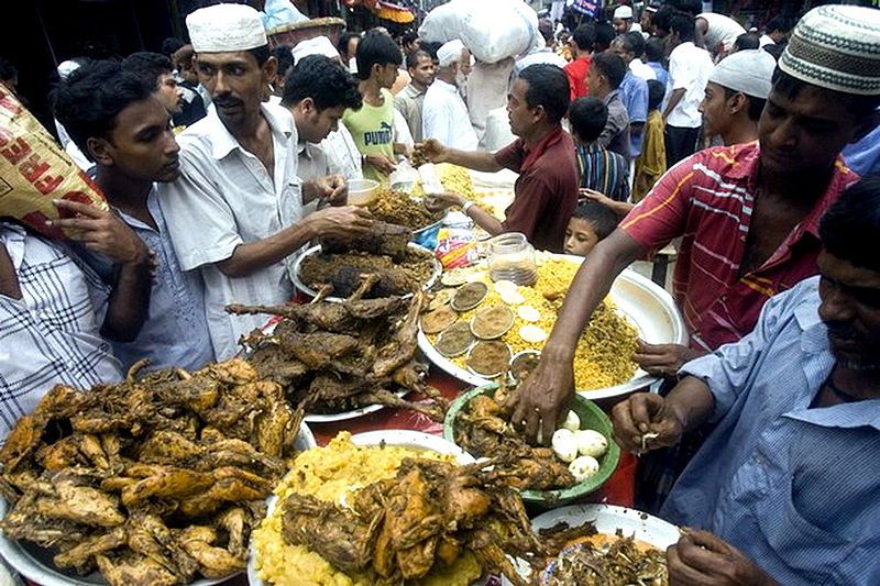 File:Chowkbazar Dhaka.jpg