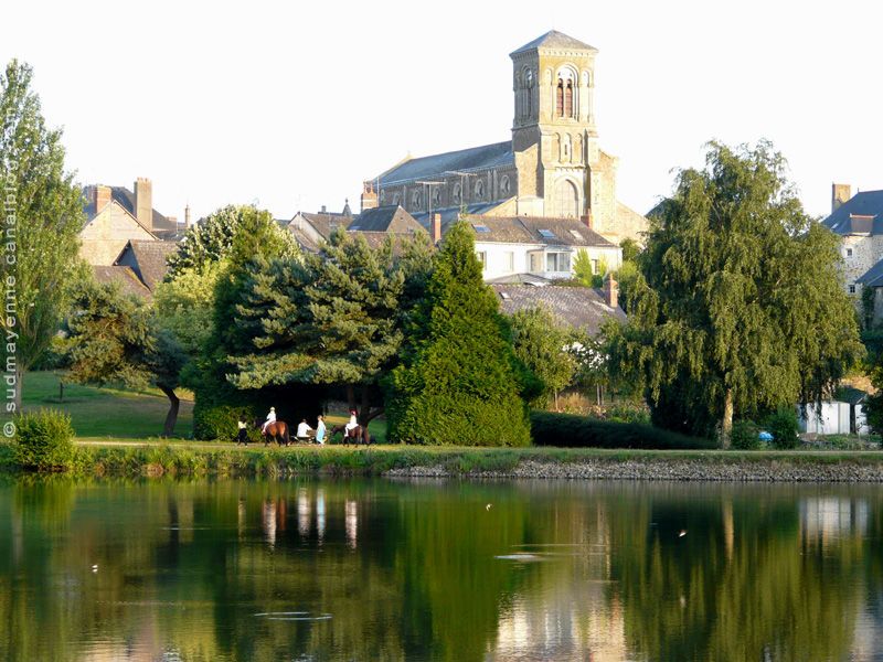 File:Eglise Saint Martin Villiers-Charlemagne.jpg