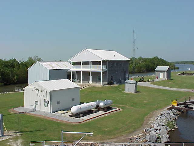 File:Schooner main building1.jpg