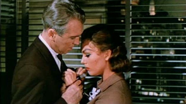 File:Vertigo 1958 trailer embrace 2.jpg