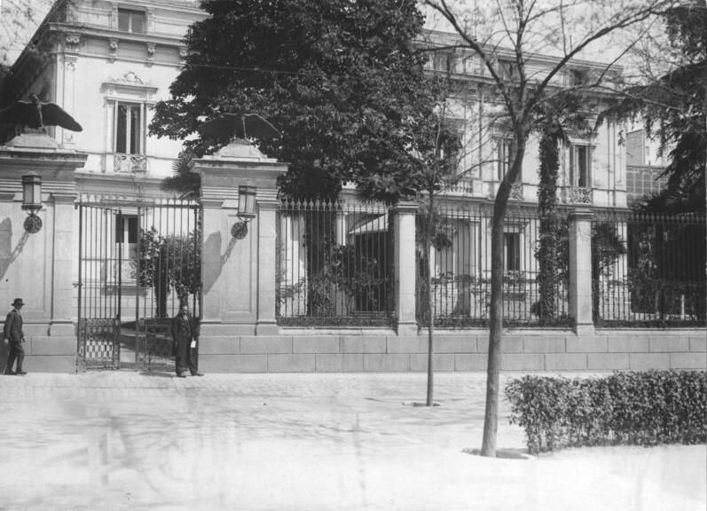 File:Bundesarchiv Bild 183-1991-1002-500, Madrid, Deutsche Botschaft.jpg