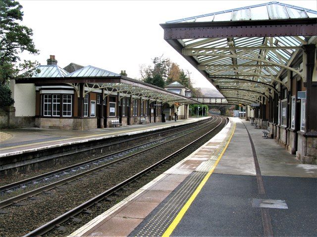 File:Gleneagles Railway Station 5600886 60a5ad29.jpg