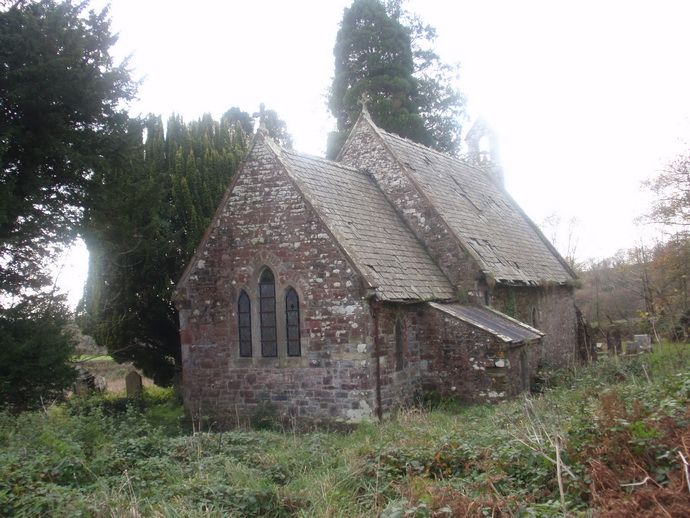 File:Henllan Amgoed chapel.jpg