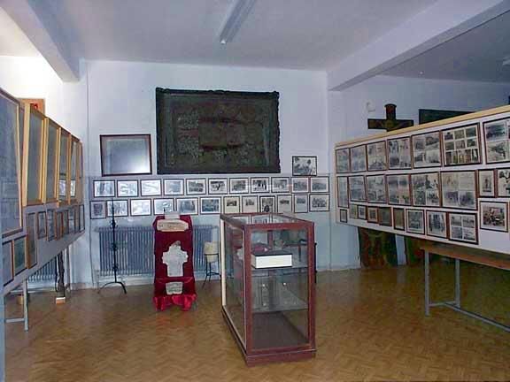 File:Macedonian Museums-43-Ekklhsiastiko Edessas-192.jpg