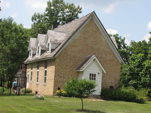 File:Trinity Chapel-Episcopal.jpg