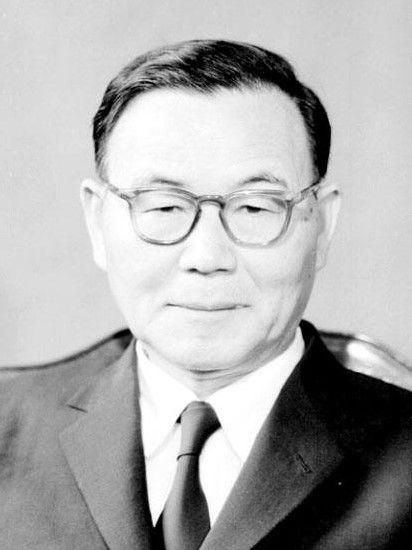 File:Yun Bo-seon.jpg