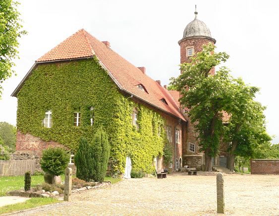 File:Burg Brome.jpg