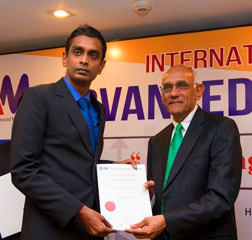 File:Dinesh with prof parasuraman.jpg