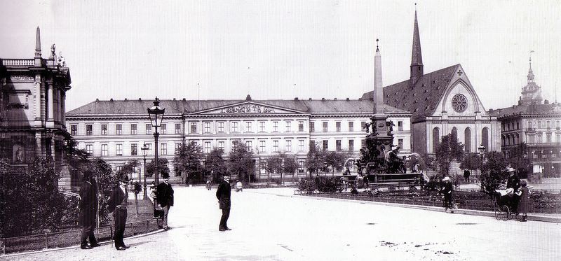 File:Augusteum Leipzig um 1890.jpg