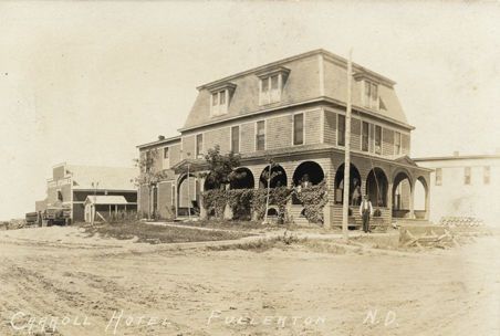 File:Carroll Hotel (Fullerton, ND).jpg