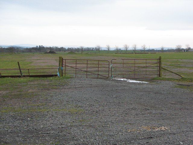 File:Charterhall airfield - geograph.org.uk - 355018.jpg