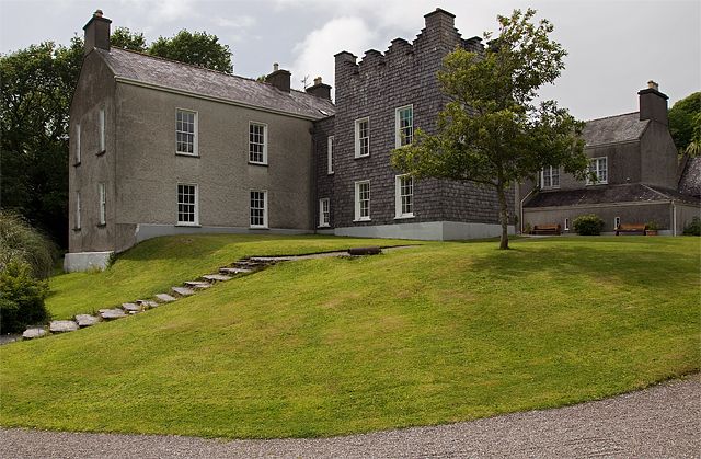 File:Derrynane House - geograph.org.uk - 1391910.jpg