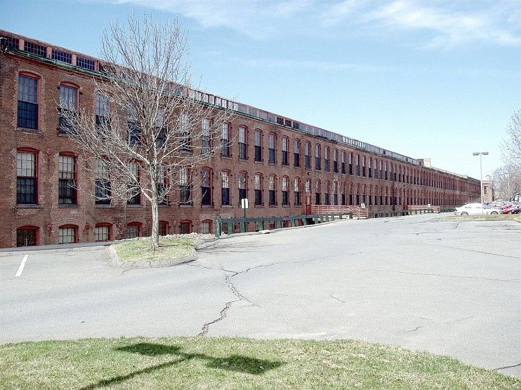 File:ILLEBIGELOWHARTFORDCARPETMILLS-vi.jpg