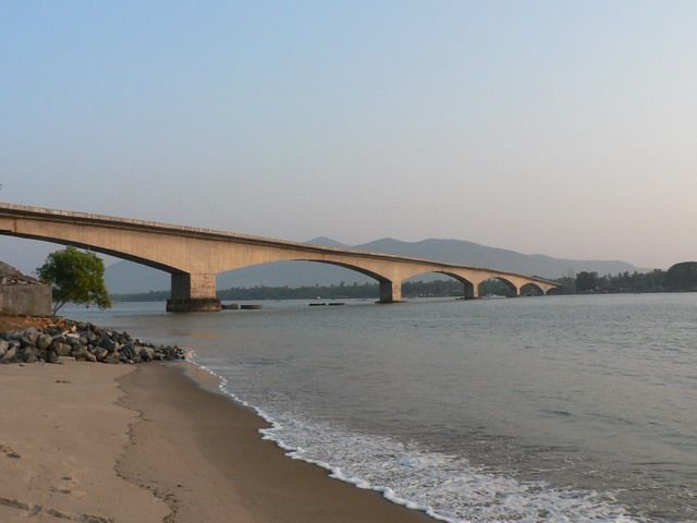 File:Karwarbridge2.jpg