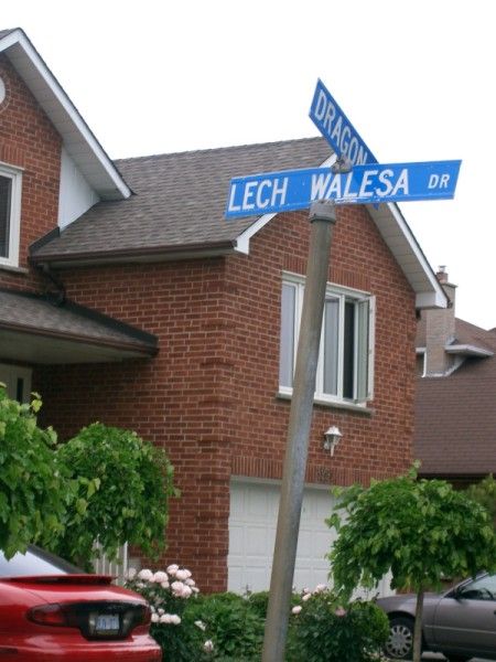 File:Mississauga - Lech Walesa street.jpg