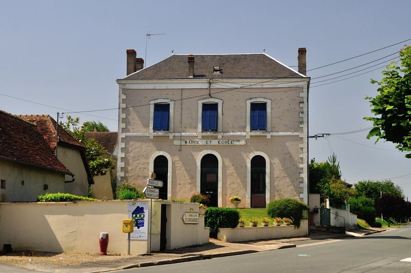 File:Saint-Martin-de-Lamps - Mairie.JPG