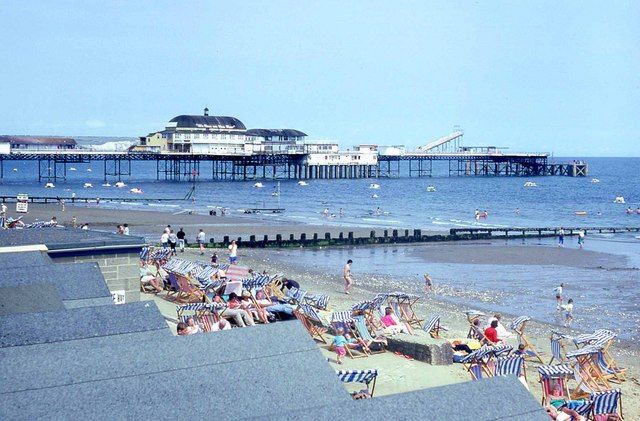 File:Shanklin Pier 30jul1986.jpg