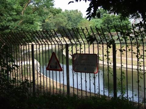 File:SheungShuiWai River.jpg