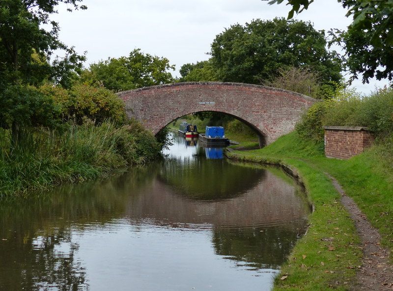 File:Tamhorn Farm Bridge.jpg