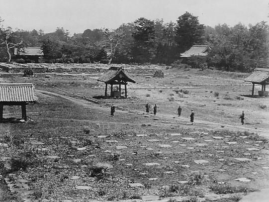 File:Ueno Battlefield.JPG