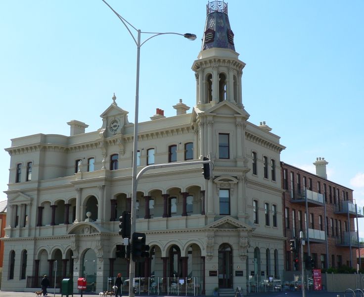 File:Victoria hotel albert park.jpg