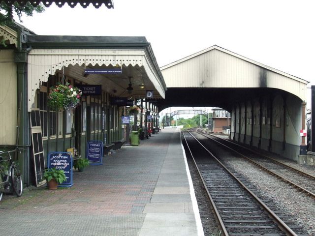 File:Bo'ness station - geograph.org.uk - 903522.jpg