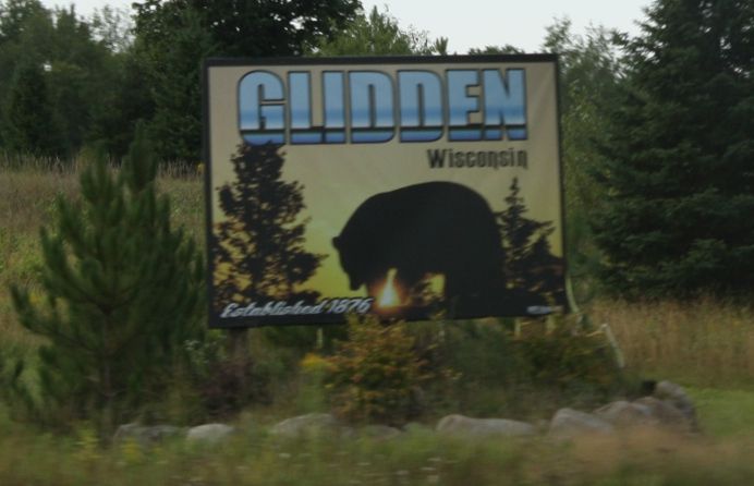 File:Glidden Wisconsin Welcome Sign.jpg