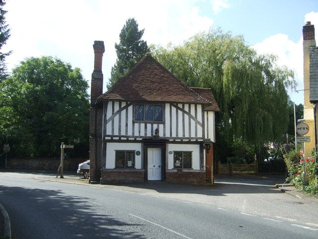 File:Moot Hall, Steeple Bumpstead (geograph 5524415).jpg