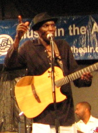 File:Oliver Mtukudzi.jpg