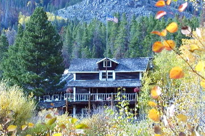 File:Snowy Range Lodge.jpg